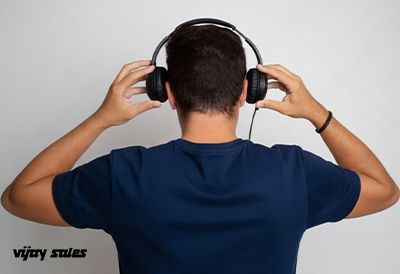 How To Wear Headphones Properly