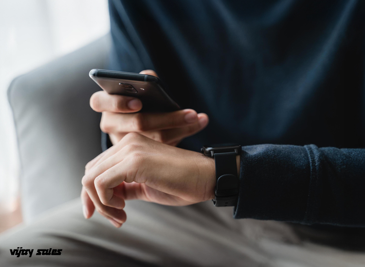 How to Connect Your Phone to a Smartwatch